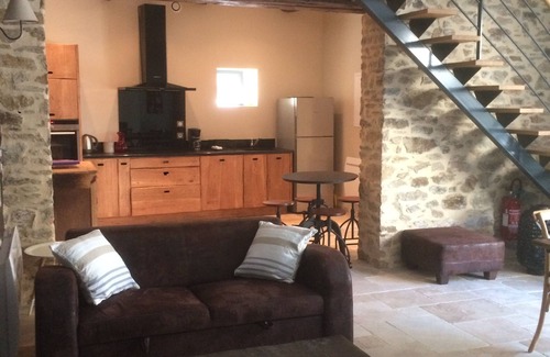 Calmont House | Gîté LA GRANGE, AVEYRON, sleeps 6