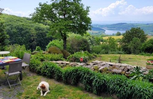 Alrance House | Gîte à la tour de Peyrebrune