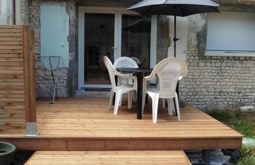 Lagarde-sur-le-Ne House | Gîte 3 La vigne est belle pour 1 à 3 personnes