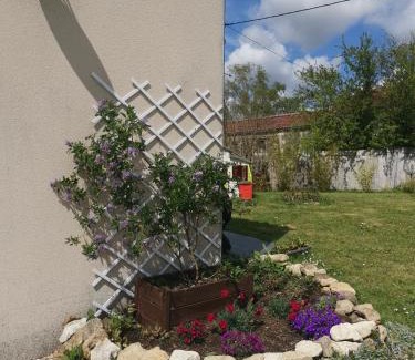 Foussais-Payre House | Gîte 4 étoiles avec hébergement insolite - 10 personnes