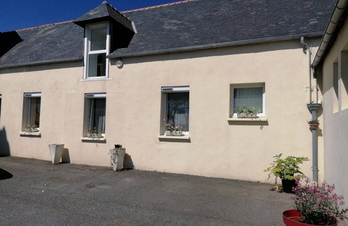 Saint-Pol-de-Leon Cottage | Gîte 5 Chambres à 5 mn de Roscoff Avec vue sur la mer