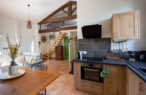 Narbonne House | Gîte au Domaine Chante Perdrix Proche de la mer