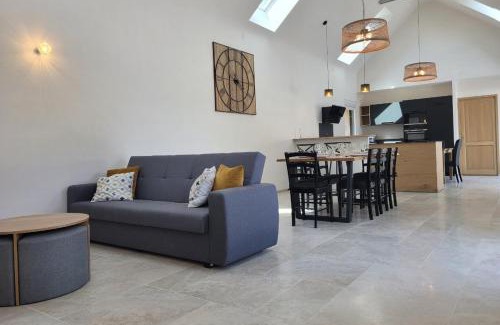 Tremeloir House | Gîte Chemin de Camet entièrement rénové, 8 pers avec 4 chambres et spa Pordic, Côtes d'Armor