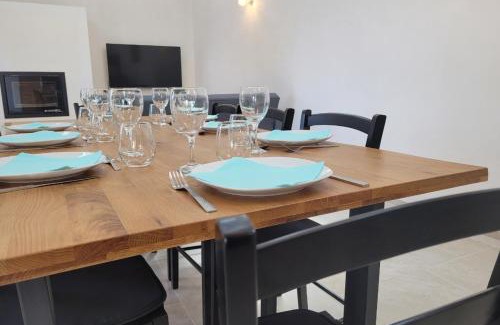 Tremeloir House | Gîte Chemin de Camet entièrement rénové, 8 pers avec 4 chambres et spa Pordic, Côtes d'Armor