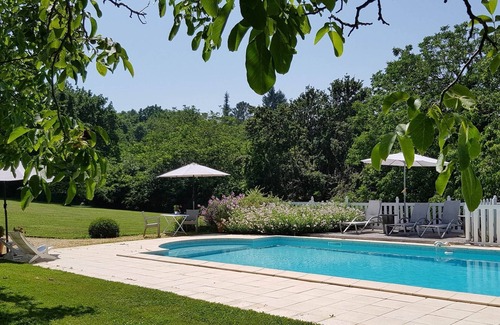 Le Buisson-de-Cadouin House | Gîte de Charme Pour 4 Personnes en Vallée de Dordogne