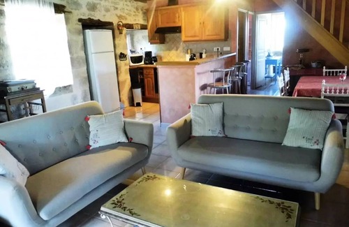 Saint-Julien-Maumont Villa | Gîte de France 12 Personen