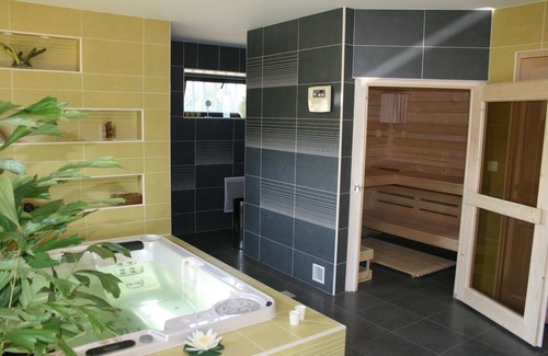 Saint-Hubert House | Gîte Godchure Côté Spa
