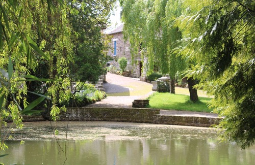 Gesvres Other | Gîte in an artist's house: Lilium Sauvagere in Gesvres