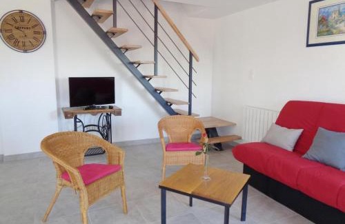 Regny House | Gîte indépendant avec cheminée, animaux acceptés, proche nature - FR-1-496-221