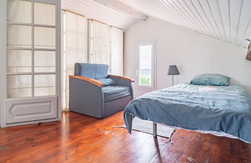 Belus House | Gîte Lasaitasuna - Two Bedroom House, Sleeps 4