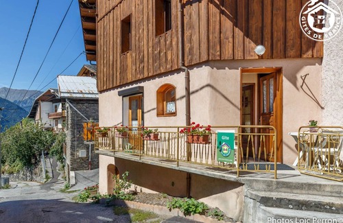 Great Alpine Road House | Gîte - MONTAGNY - Gîte