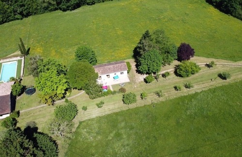 Coutras House | Gîte Nature: Private swimming-pool-Air-conditioning-Games-Horses-5hectares-Haras