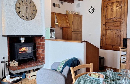 Saint-Georges-de-Levejac House | Gîte Philomène Dans Ancien Presbytère - 2 Pers - à St Georges de Lévéjac