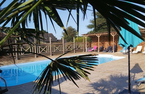 Calorguen Cottage | Gîte-Pointe du Grouin-Ensuite with Bath-Park view