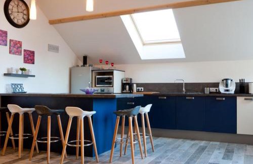 Le Cercueil House | Gîte rénové familial avec cheminée et animaux acceptés - FR-1-497-92