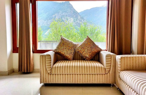 Simsa Village Villa | G Villas- Luxurious Cottage with beautiful mountain view 2