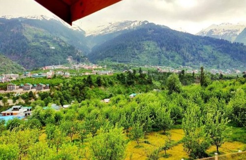Manali House | G Villas- Luxurious Cottage with beautiful mountain view 3