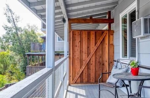 Walnut Creek House | G2G - 2 Min Walk To Downtown Walnut Creek |2BD 1BA