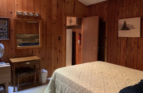 St Germain Cabin | Gabe's Lost Resort Arbor Vitae Unit # 31