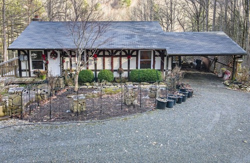 Wolf Laurel House | Gabriel's Nest at Wolf Laurel Resort, WNC
