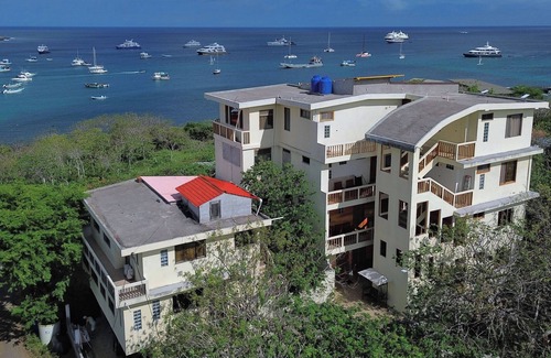 Puerto Baquerizo Moreno Apartment | Galeodan Pompano Suite