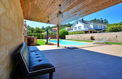 Vilagarcia de Arousa House | GALIHOST - Chalet con piscina en Vilagarcía de Arousa