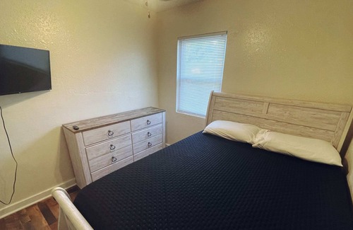 Gallatin House | Gallatin home minutes from everything!