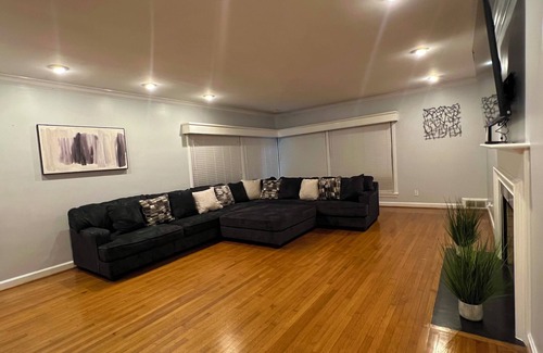 Tuscaloosa House | Game-Day home away from home! Close to Bryant Denny Stadium!