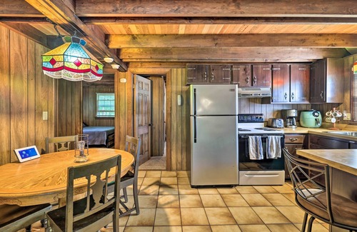 Pocono Lake Cabin | Game Room & Fire Pit: Tree-Lined Pocono Lake Cabin