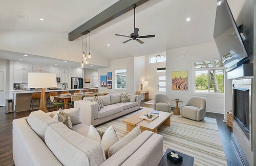 College Station House | Gameday Getaway - Aggieland Vacation Rentals
