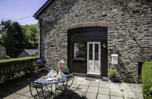 Ivybridge Cottage | Gamekeepers Hide - Stunning cottage with two heated pools feet away