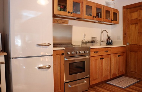 Chocorua House | Games-Roku-FirePit-Essentials-2Mins to White Lake