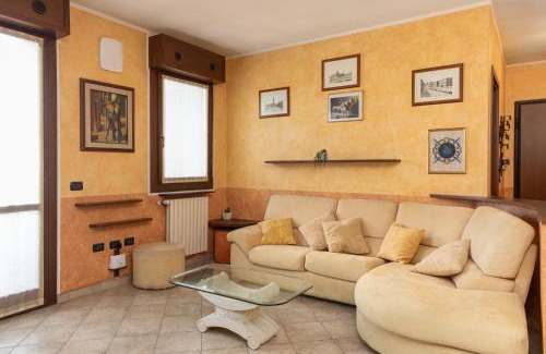 San Faustino-Madonnina-Quattroville Apartment | Ganden's Flat
