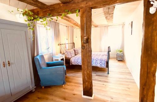 Nehren Apartment | Ganze Wohnung - Erdgeschoss - sehr ruhig - Hundefreundlich - Regendusche - Bodenheizung - Küche - easy Check-in mit Schlüsselbox