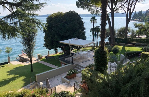 Gardone Riviera Apartment | Garda Lake Private Beach