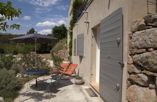 Rousset Apartment | Garden apartment for Sainte-Victoire