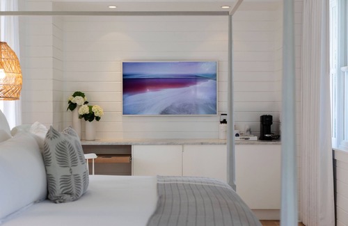 Seaside Hotel | Garden Bungalow Seaside, FL! Stunning Renovation, Steps to Beach + 2 Bikes