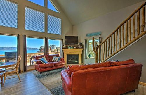 Harbor Village House | Garden City Lake House Hot Tub and Views!