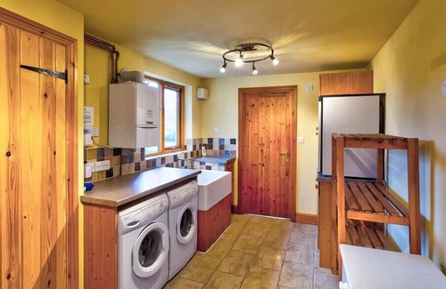 Coniston House | GARDEN COTTAGE AT CONISTON, family friendly in Coniston