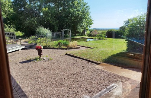 Henlade Cottage | Garden Cottage in stunning rural location but only 5 minutes from Taunton.