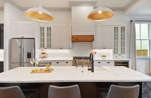 Irish Channel House | Garden District Home | Heated Plunge Pool