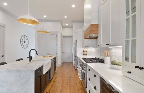 Irish Channel House | Garden District Home | Heated Plunge Pool