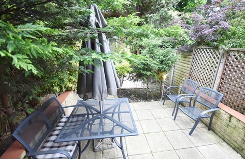 Waltham Forest Apartment | Garden Flat in Waltham Forest East London