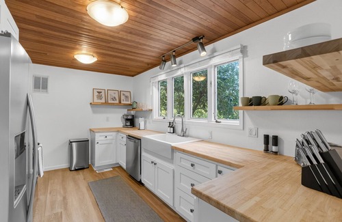 Garden Home-Whitford House | Garden Home Estate, Two Kitchens