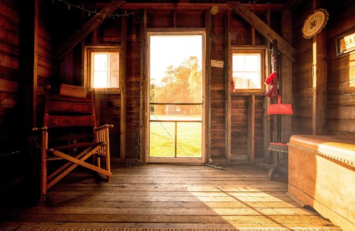 Carrington House | Garden Lodging In A Peaceful Country Farm Setting ~ "Longspur" House