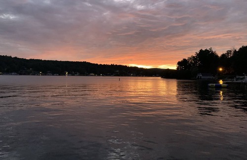 Shawanese Villa | Garden Villa w/Hot Tubs Boating Kayaking minutes from the Lake