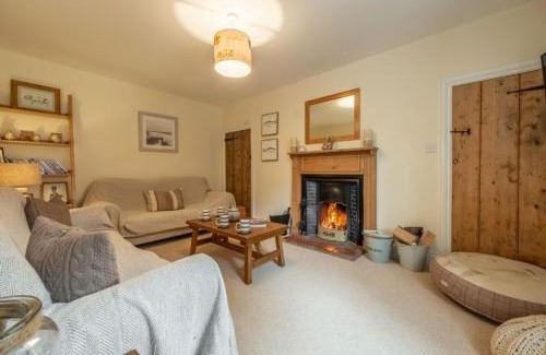 Thornham House | Gardeners Cottage Thornham