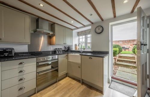 Thornham House | Gardeners Cottage Thornham