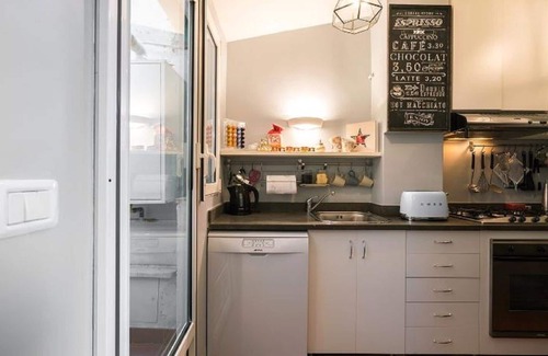Trastevere Apartment | Garibaldi Roof Garden - Terrace with spectacular views of S. Peter and Gianicolo