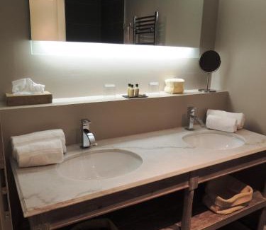 Pezenas Hotel | Garrigae Distillerie de Pezenas - Hotellerie & Spa